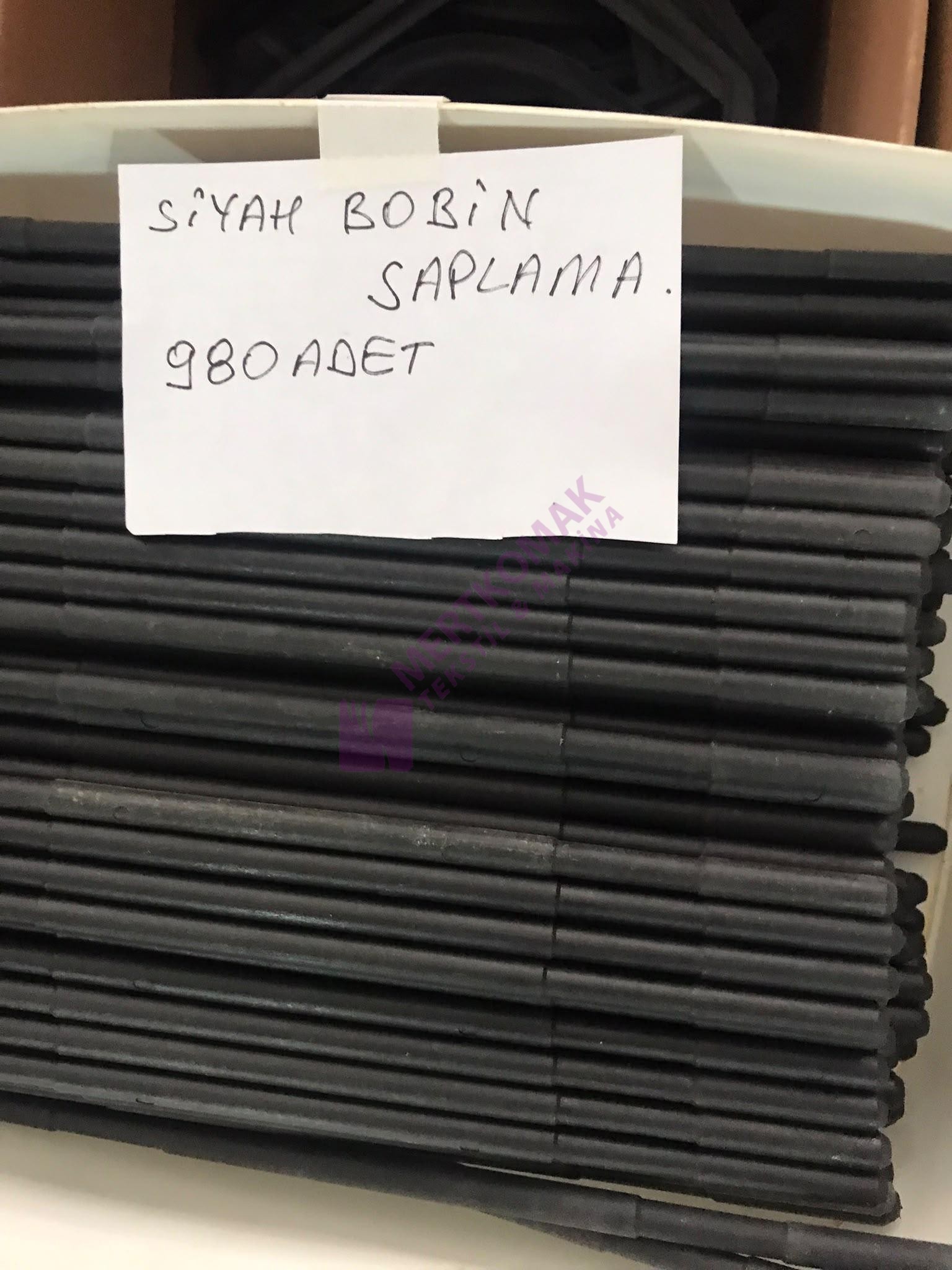 Siyah bobin ağı saplama